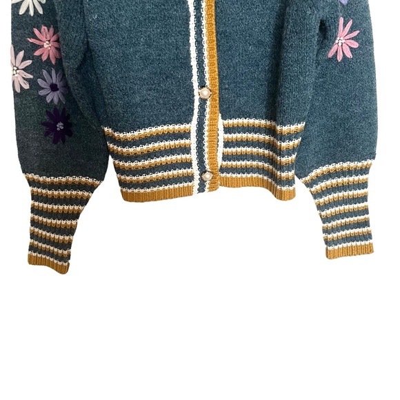 Raga Blue Multicolor Floral Embroidered Cardigan NWT Small - Picture 4 of 12